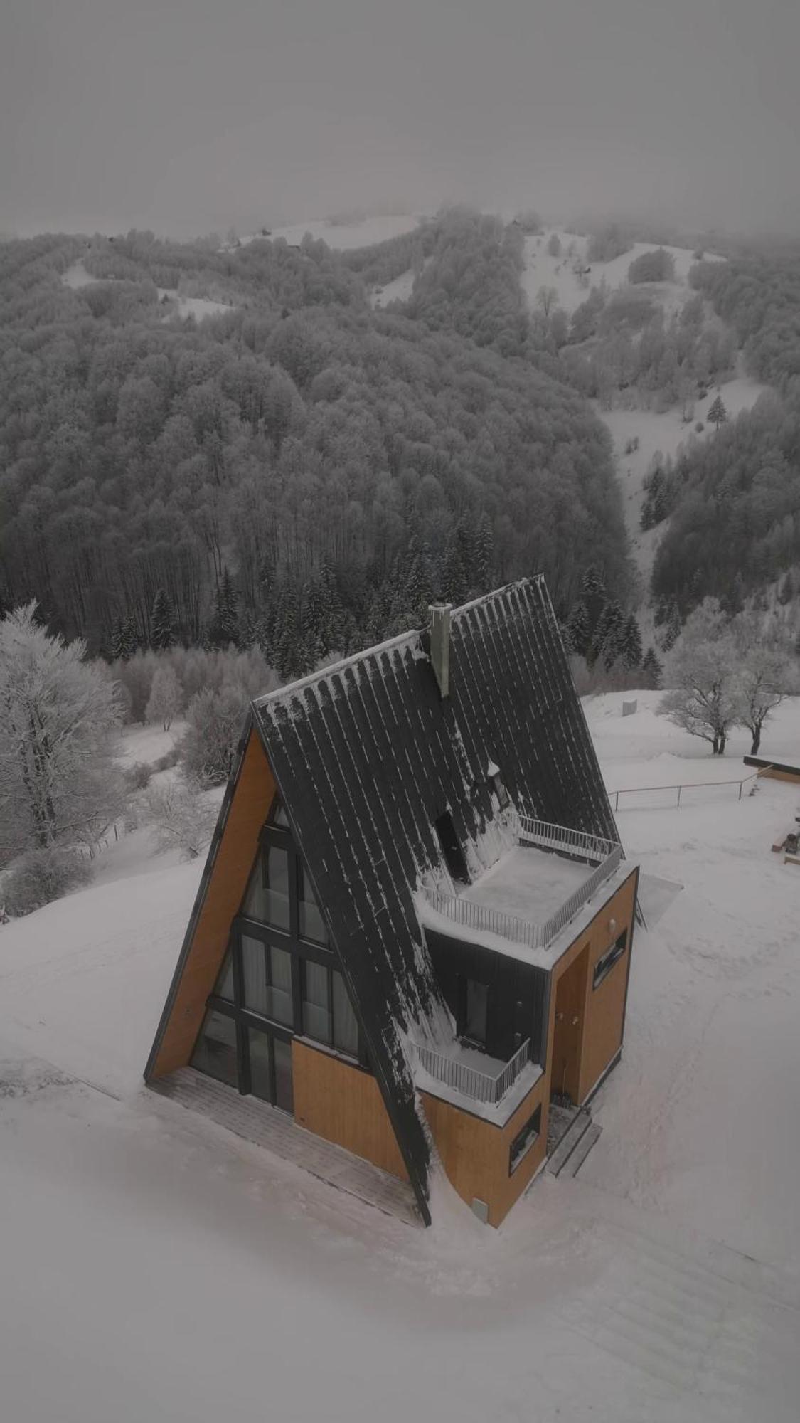 Amont Chalet Pestera  Kültér fotó